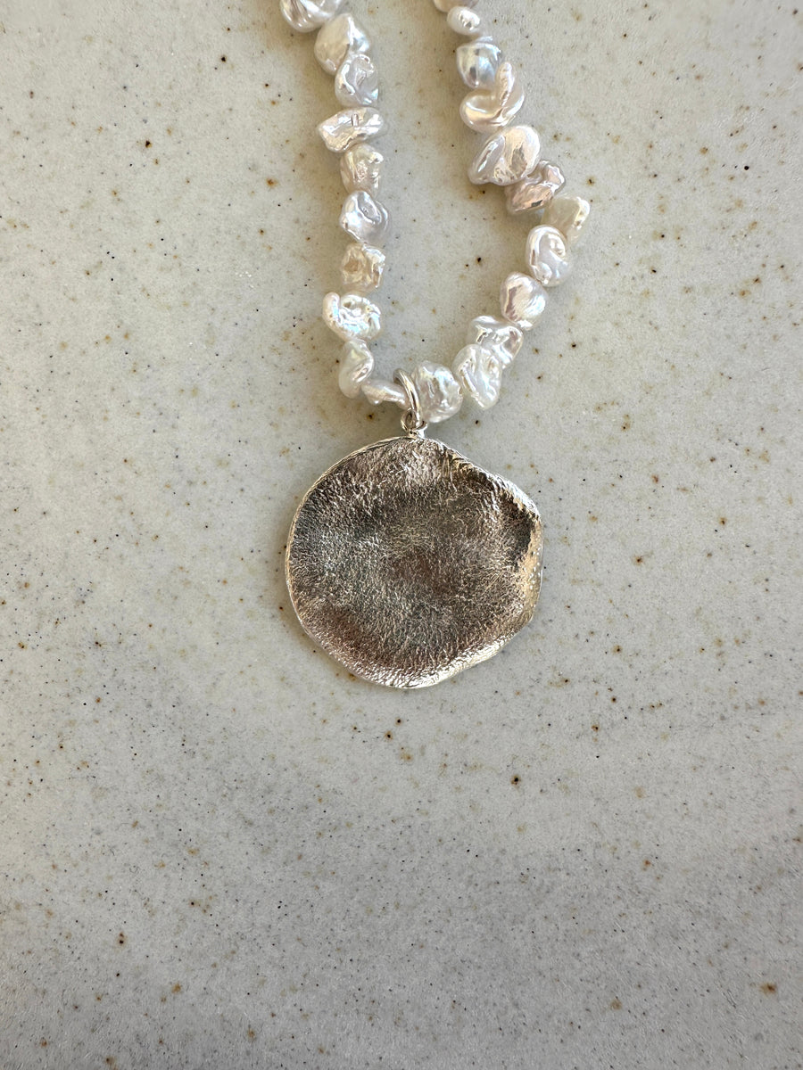 Illumi Pearl Necklace