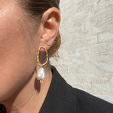 Grace 1 link pearl earring