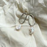 Grace 1 link pearl earring