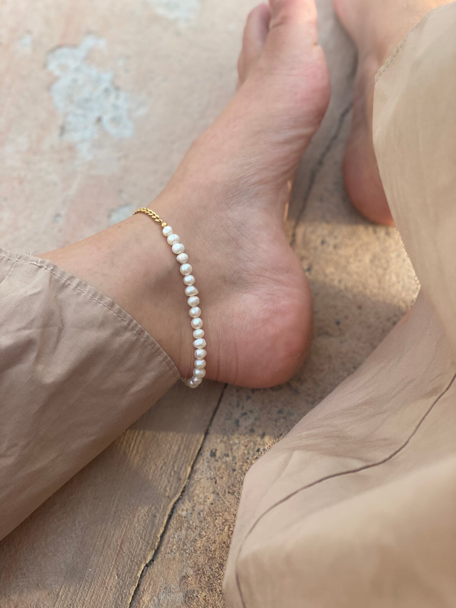 Pia ankle chain